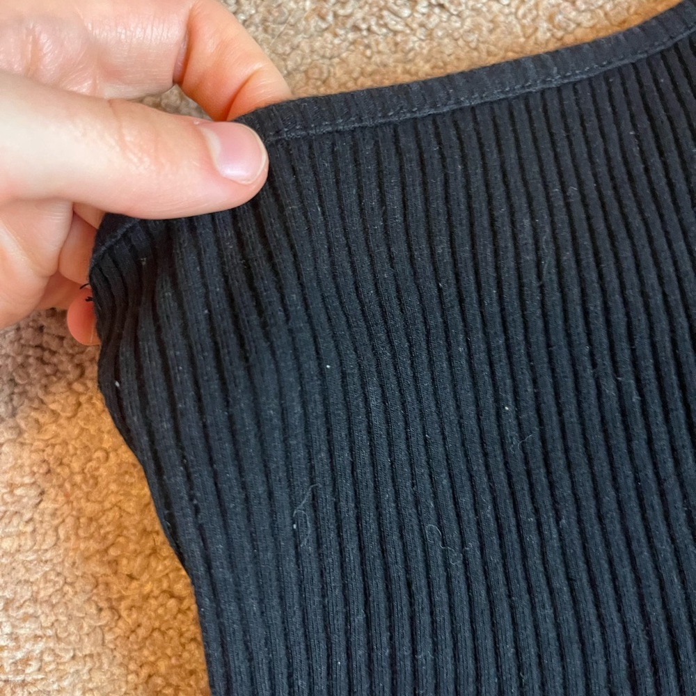 Black One Shoulder Ribbed Tank Top - Picture 2 of 4